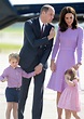 Los Duques de Cambridge con sus hijos Charlotte y George | Cocteil dress | Duquesa catalina ...