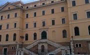 Liceo Cavour Roma, il docente non riconosce carriera alias studente trans