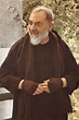 Immagini di Padre Pio da Pietrelcina | Santos da igreja catolica, São padre pio, Padre pio de ...