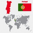 Mapa De Portugal En Un Mapa Del Mundo Con El Indicador De La Bandera Y ...