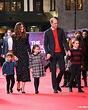 Príncipe William e Kate Middleton levam os três filhos a espetáculo ...