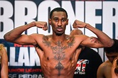Robert Easter Jr. wins lightweight title over Commey - The Ring