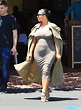EGO - Grávida, Kim Kardashian acaricia a barriga durante tarde compras ...
