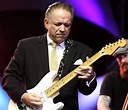 Aprende todo lo que necesitas saber sobre JIMMIE VAUGHAN