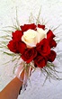 bouquet clasico en rojo con detalle en blanco | Ramos de novia ...