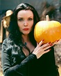 'The Addams Family': The Original Morticia Carolyn Jones Reportedly ...