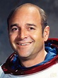 Astronaut Biography: Ronald Evans