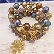 Set de pulseras de perlas cultivadas y cristales by Luz Marina Valero ...