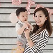 明道兒子出生，藏四年的伴侶王婷萱私照公開，挺孕肚做甜點很賢惠 - 每日頭條