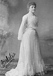 Infanta Eulalia wearing a turn-of-the-century dress | Grand Ladies | gogm