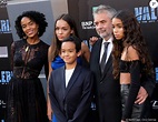 Luc Besson avec sa femme Virginie Besson-Silla et ses enfants Thalia ...