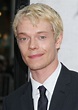 Alfie Allen Picture 4 - Premiere of The Third Season of HBO's Series ...