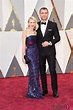 Naomi Watts y su marido Liev Schreiber la alfombra roja en los Premios ...