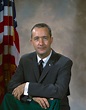 File:James A. McDivitt portrait.jpg - Wikimedia Commons