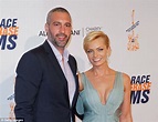 Hamzi Hijazi Girlfriend Jaime Pressly expecting Twins, Are they Married?