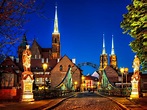 Tumski-Bridge | Wroclaw, Poland - Sumfinity