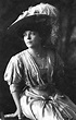 Alice Roosevelt, the daughter of President Theodore Roosevelt and his ...