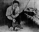 This day in history: Harry Houdini's 1926 Halloween death after final ...