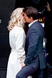 Tom Cruise kisses The Crown's Vanessa Kirby in romantic Mission ...