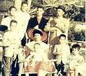 Billy Eckstein & his beautiful family. | Beautiful family, He's ...