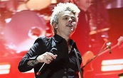 Watch Green Day's Billie Joe Armstrong team up with covers band in London
