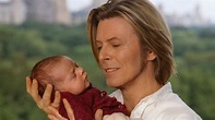El video de la hija de David Bowie en el aniversario de su muerte ...