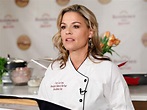 Cat Cora of 'Iron Chef' feuds with Chicago's Alinea over reservations ...