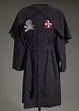 The black robe. Why Lionel Messi Wore Black Robe During World Cup ...