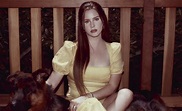 Lana Del Rey ‘Blue Banisters’ Review: A Colorful Personal Portrait
