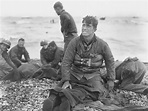 Incredible images of Allied troops storming beaches of Normandy on D ...
