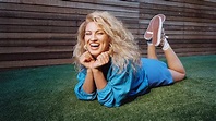 Tori Kelly Sings Soulful "Unbothered" from New "Solitude" EP (Video)