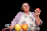 'Apples in Winter' an intimate, artful, must-see show - Little Village