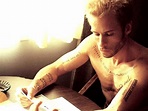 "Memento" movie explained (meaning of the plot and ending) - Lot of Sense