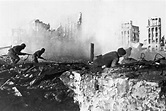 Battle Of Stalingrad Facts For Kids | DK Find Out