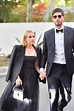 Emma Roberts besucht Hilton-Hochzeit Händchen haltend mit neuem Mann ...