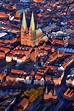 Lübeck von oben - Kirchengebäude der Marienkirche in Lübeck im ...