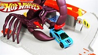 玩風火輪小汽車 逃出巨蠍子的毒尾巴 軌道遊戲組 玩具開箱 - YouTube