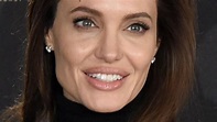Angelina Jolie toont film Unbroken aan paus Franciscus | Films & Series ...