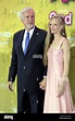 El director y productor de cine canadiense James Cameron y su esposa ...