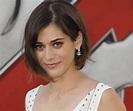 Lizzy Caplan Biography - Facts, Childhood, Family Life & Achievements ...