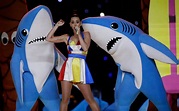 Katy Perry lights up half-time show at Super Bowl 2015 | Al Arabiya English