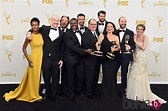 El reparto de 'Veep' celebrando su premio en los Emmy 2015 - Gala y ...