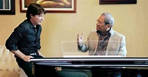 El pianista Arthur Hanlon estrena su especial "Viajero" en Telemundo ...