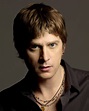 Rob Thomas Performs Intimate, Solo Concert for Open Door | | Stacyknows