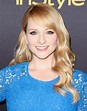 Melissa Rauch Style, Clothes, Outfits and Fashion • CelebMafia