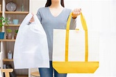 到日本購物請攜帶環保袋！塑膠袋全面收費制度2020年7月起開跑 | All About Japan