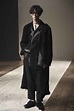 Yohji Yamamoto, entre luces y sombras en su colección Spring-Summer 2022