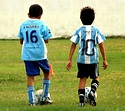 Lista 94+ Foto Niños Jugando Futbol En La Calle El último