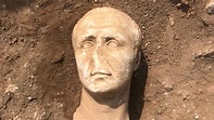Eccezionale scoperta degli archeologi salentini: ritrovate tre statue ...