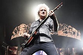 Brian May de Queen te enseña a tocar las canciones de la banda en ...